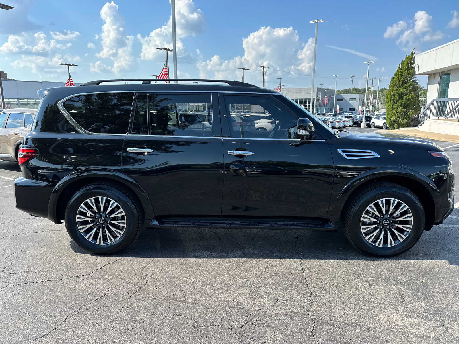 2024 Nissan Armada SL 5