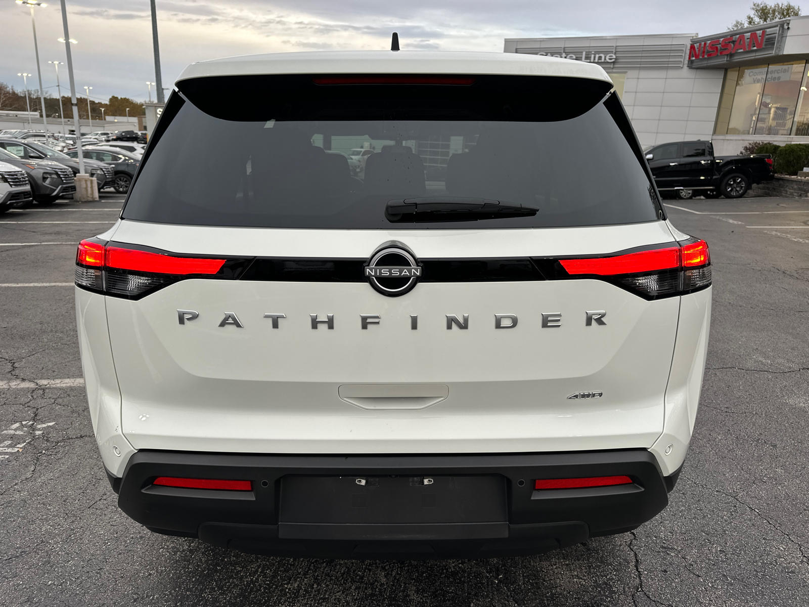 2024 Nissan Pathfinder S 7