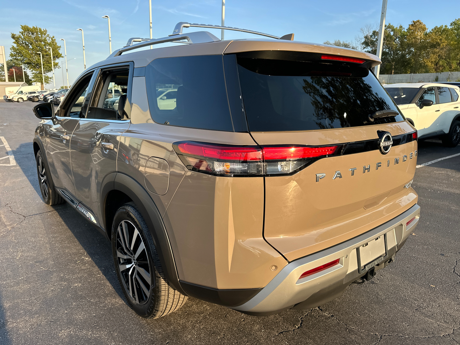 2023 Nissan Pathfinder Platinum 8