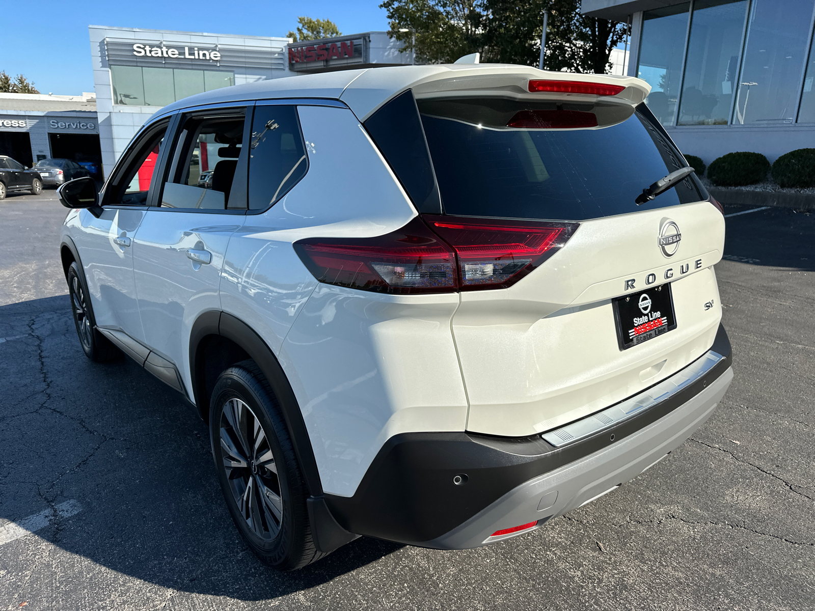 2023 Nissan Rogue SV 8