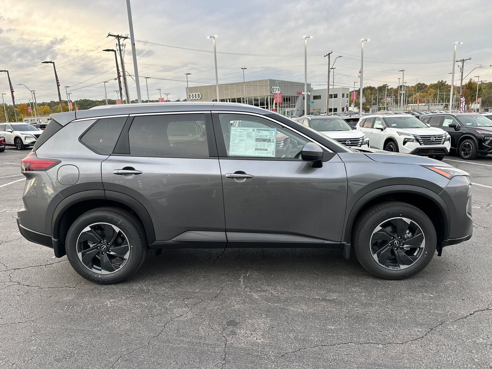 2025 Nissan Rogue SV 5