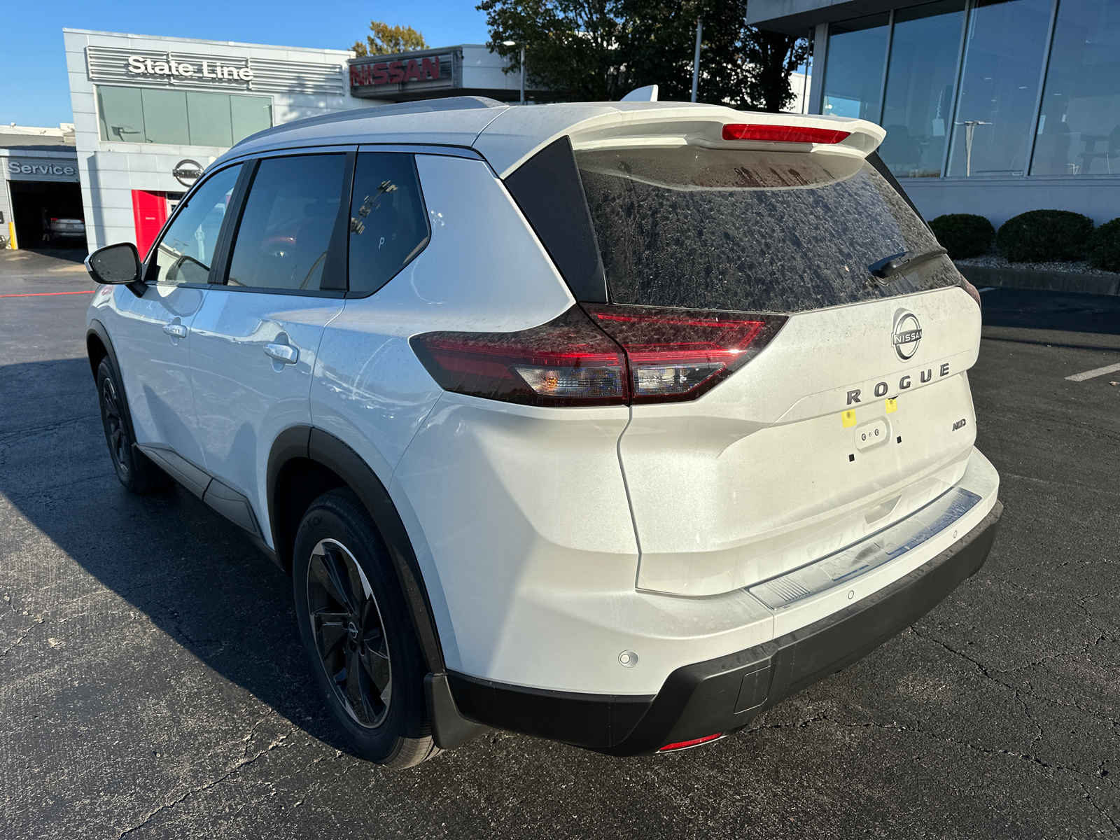 2025 Nissan Rogue SV 8