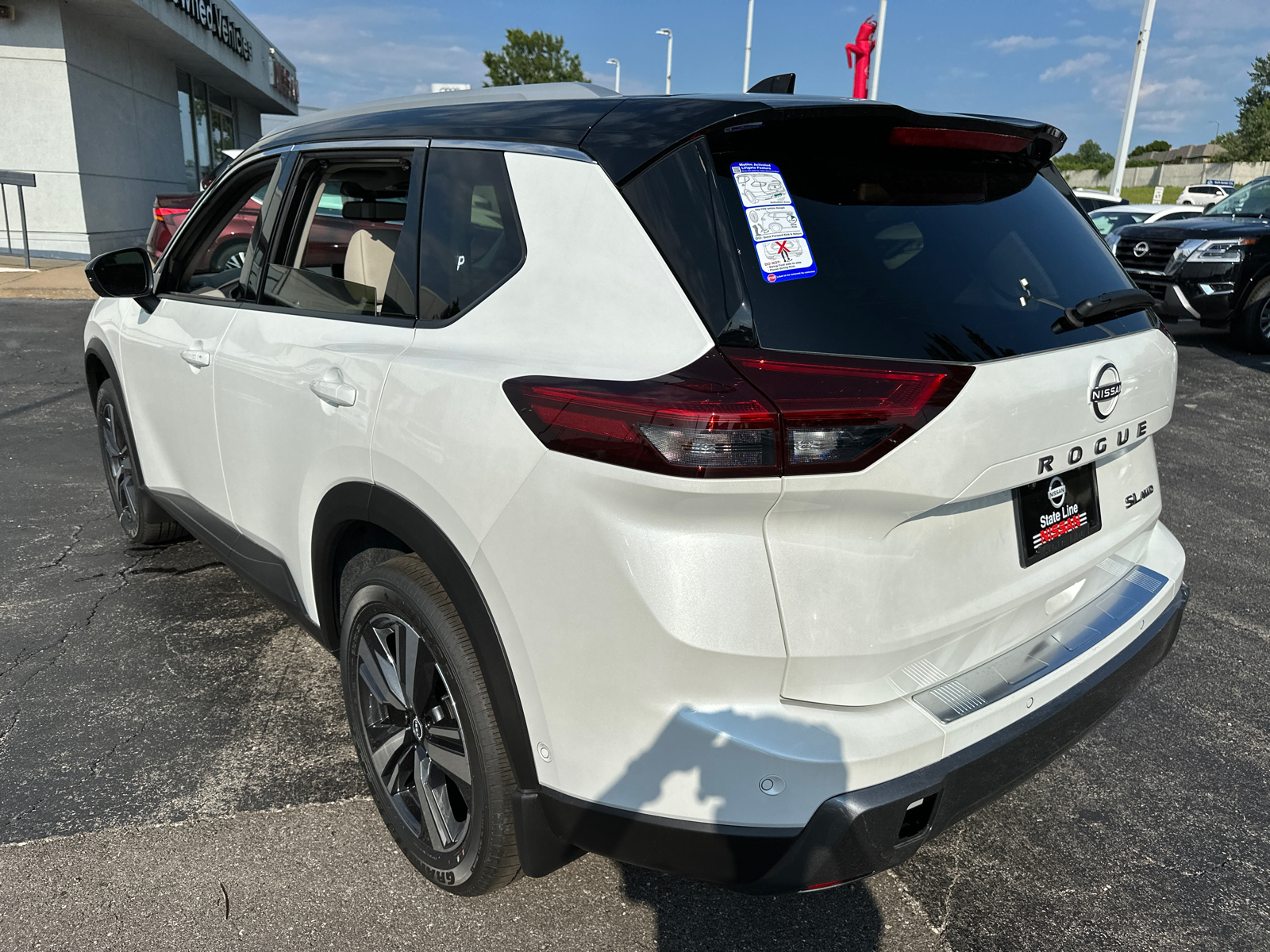 2024 Nissan Rogue SL 8