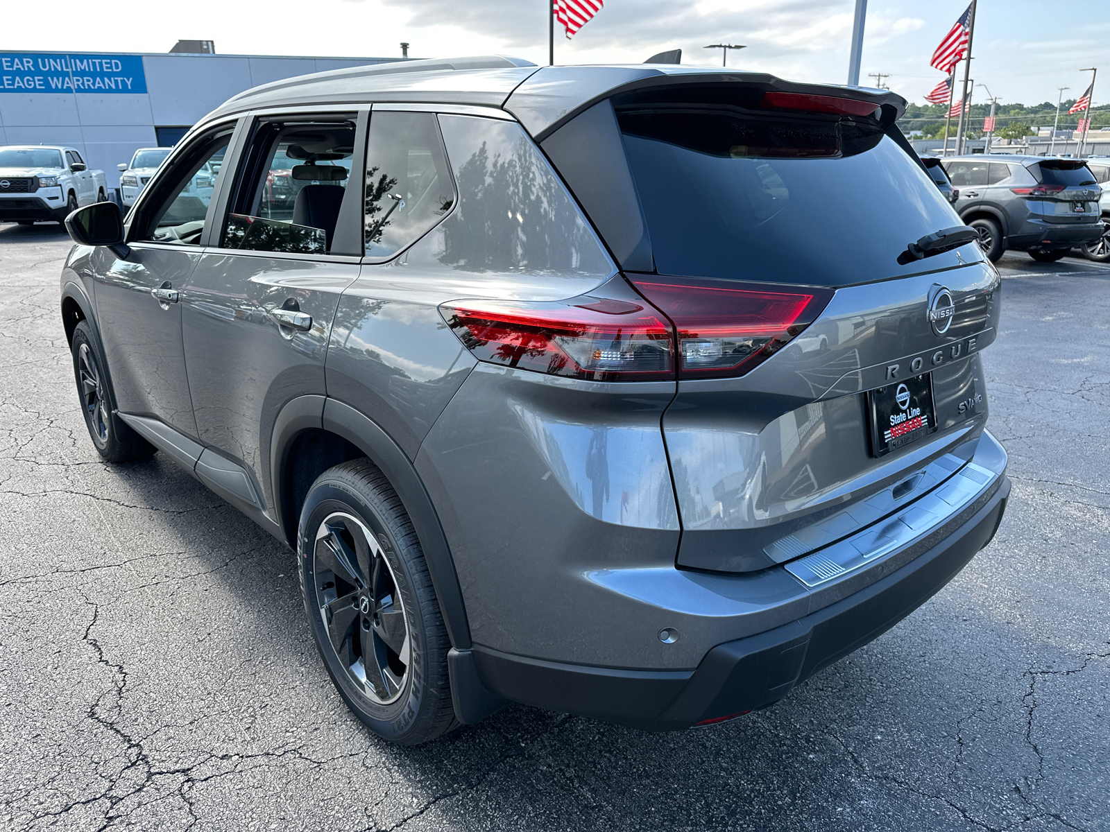 2024 Nissan Rogue SV 8