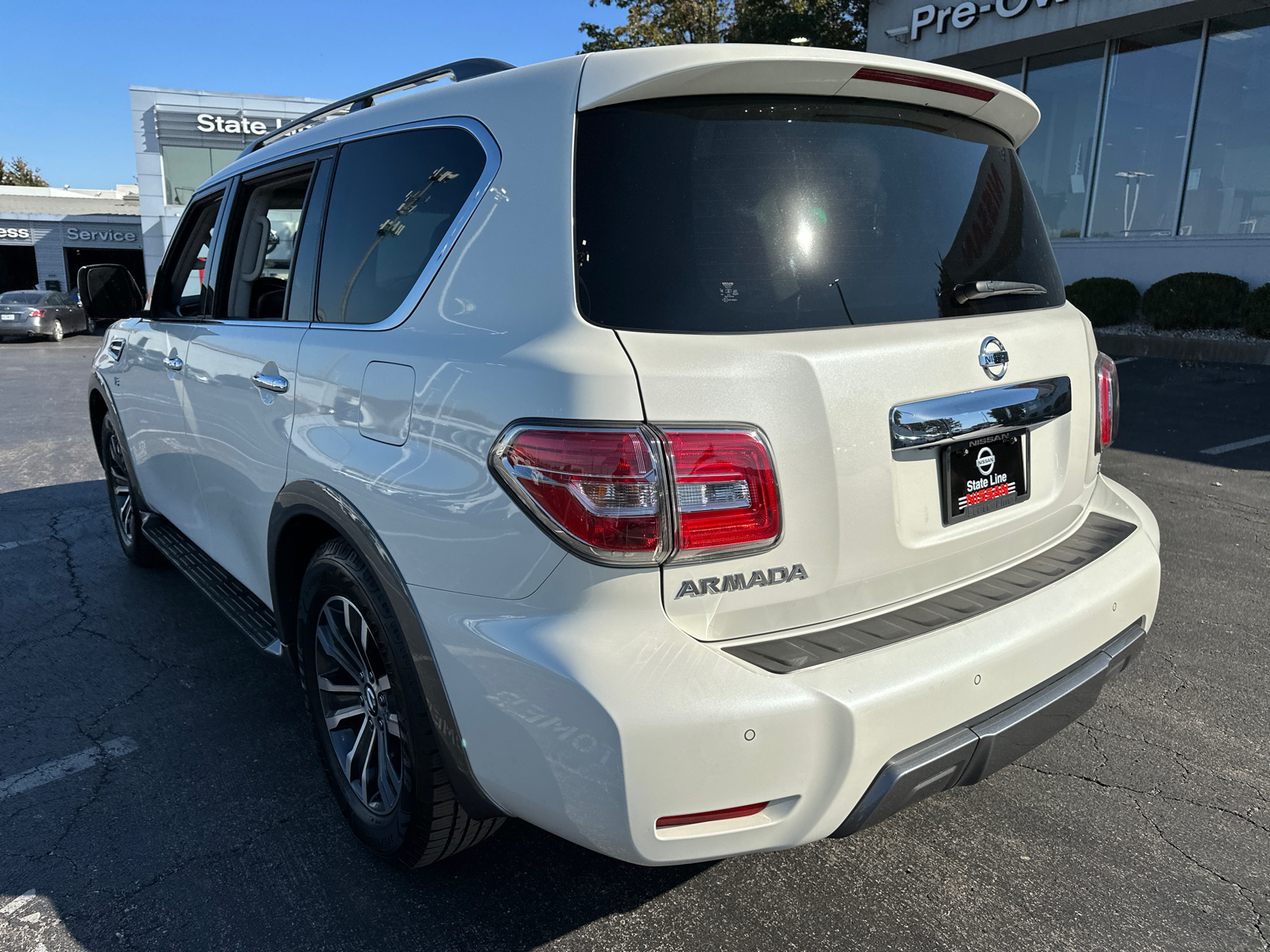 2020 Nissan Armada SL 8