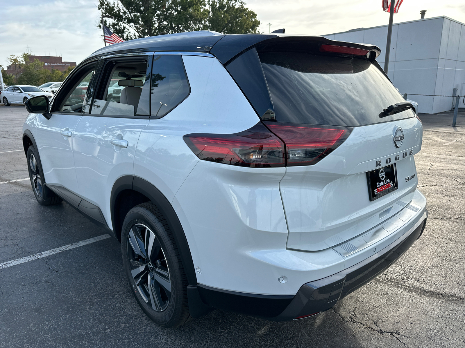 2024 Nissan Rogue SL 8