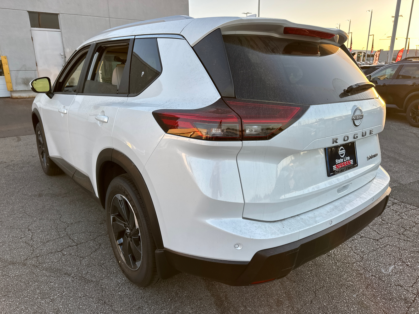 2024 Nissan Rogue SV 8