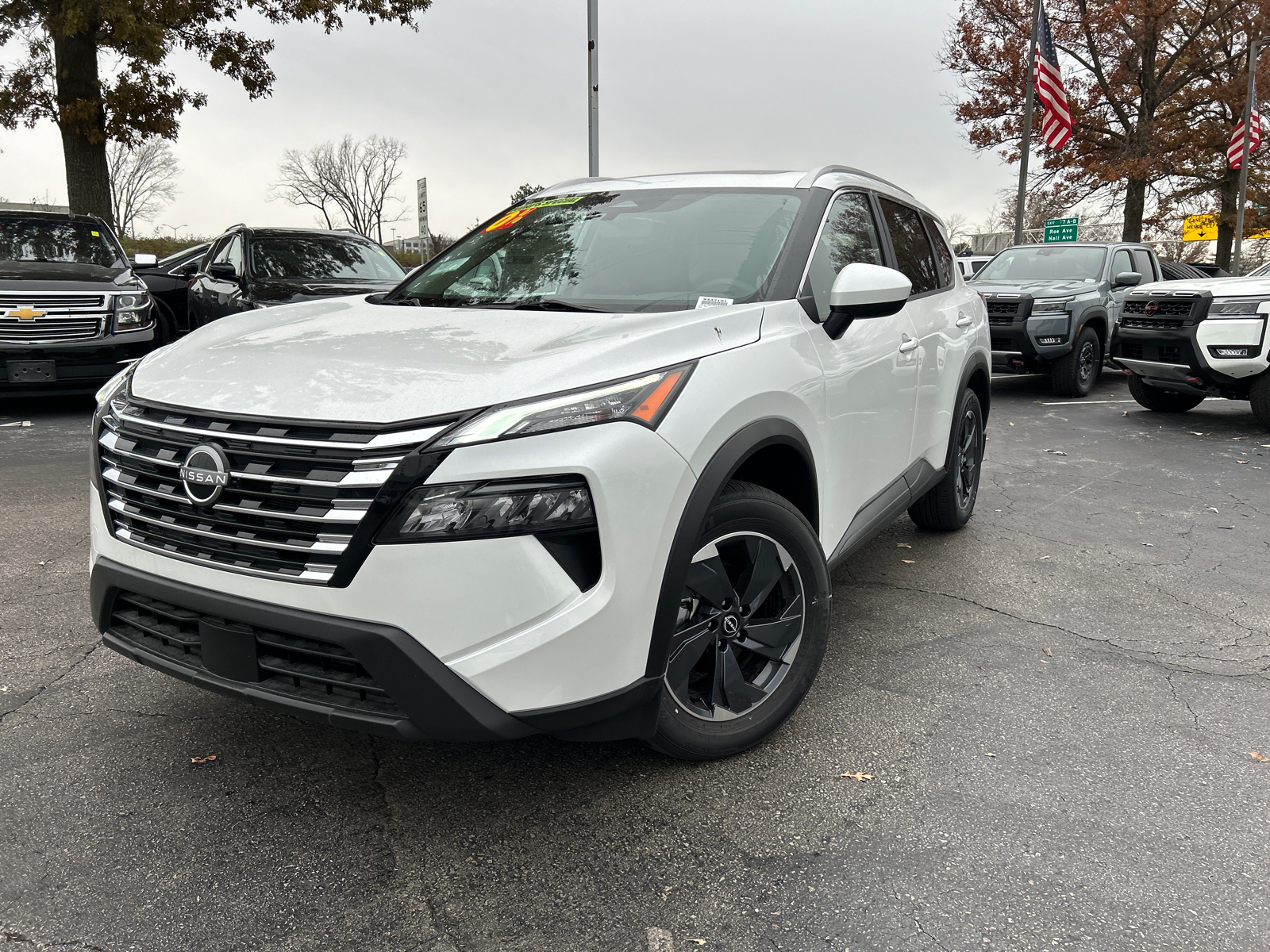 2024 Nissan Rogue SV 2