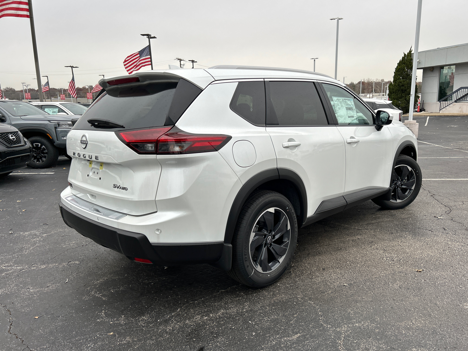 2024 Nissan Rogue SV 7