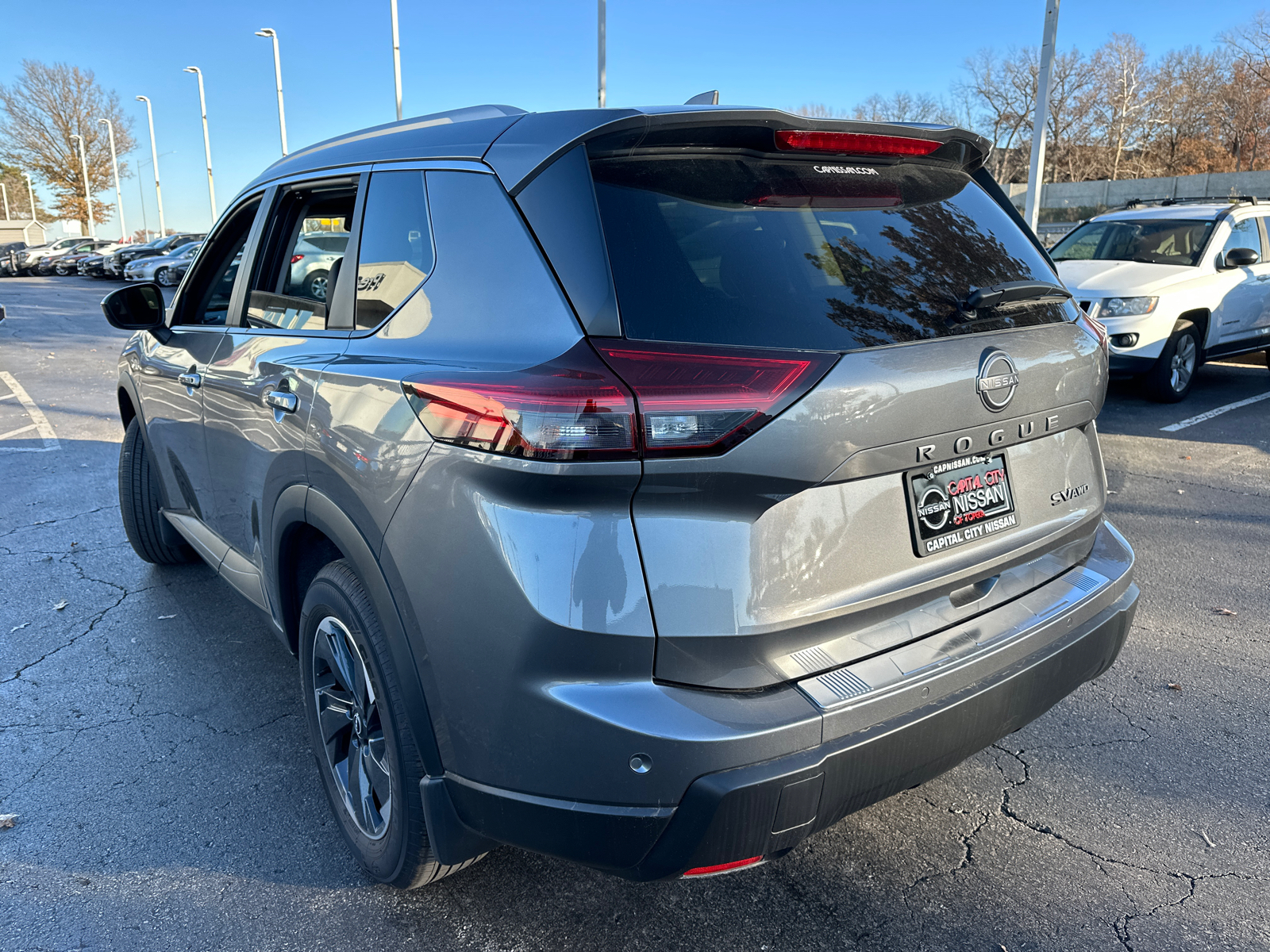 2024 Nissan Rogue SV 9