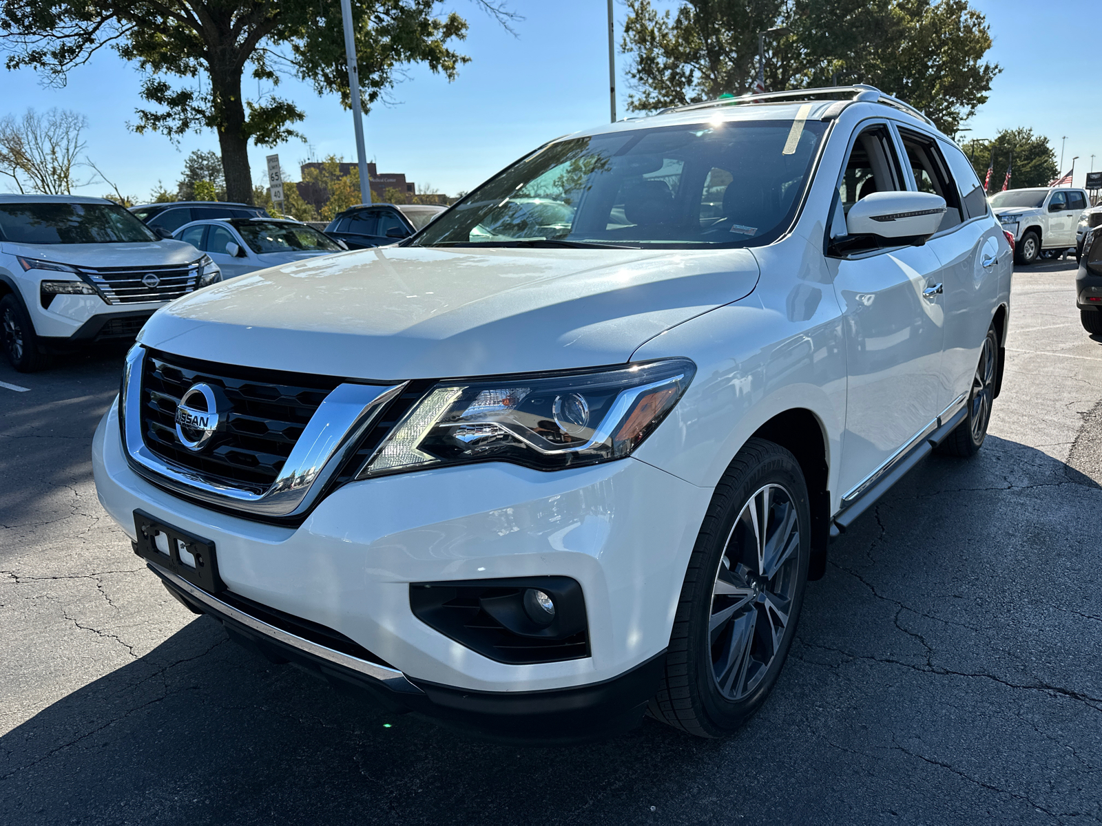 2020 Nissan Pathfinder Platinum 2