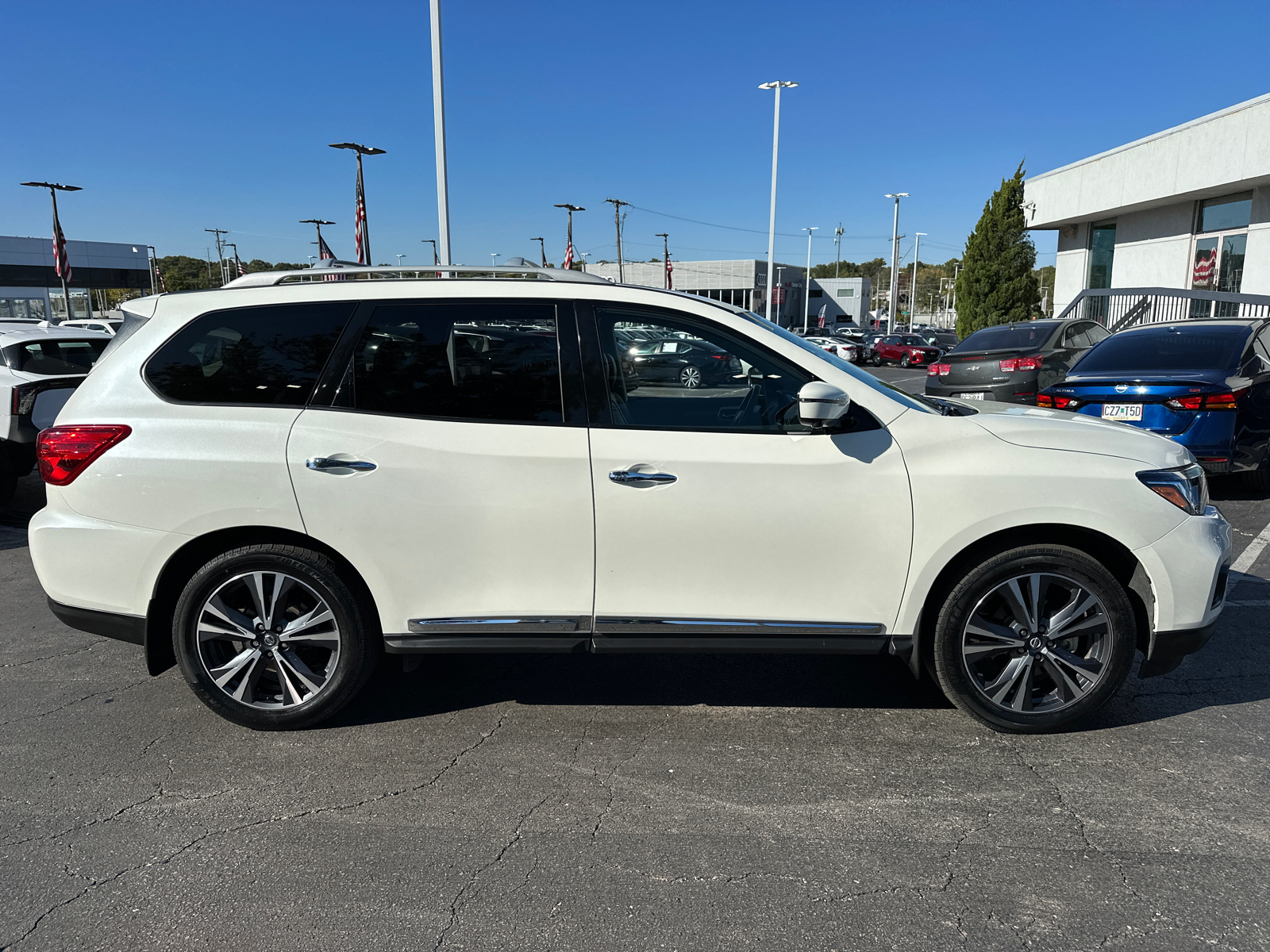 2020 Nissan Pathfinder Platinum 5