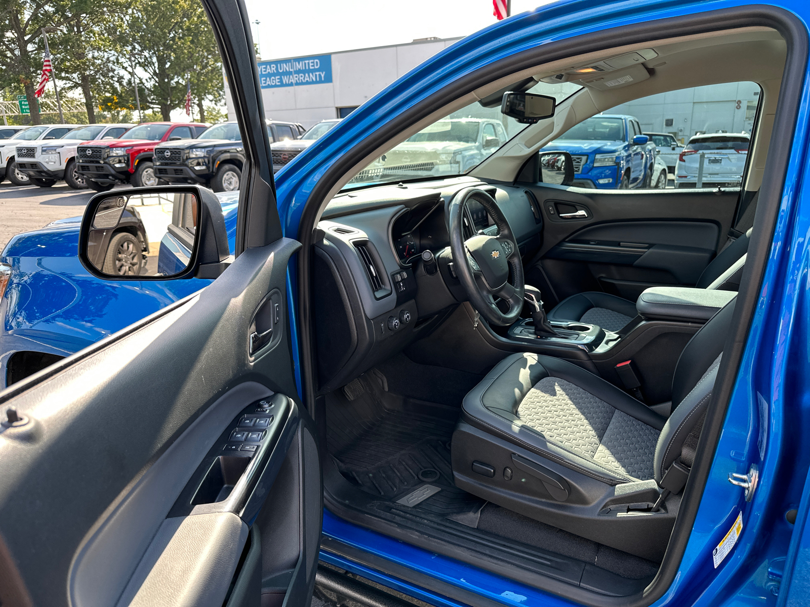 2022 Chevrolet Colorado Z71 36