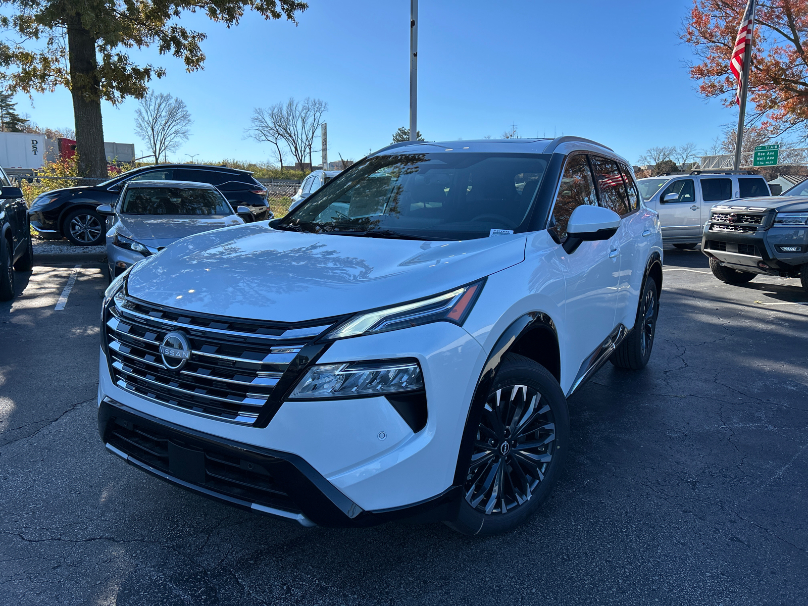 2025 Nissan Rogue Platinum 2