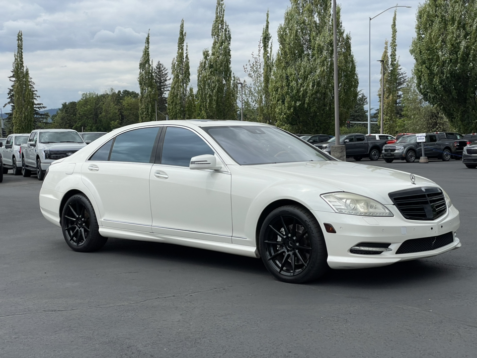 2010 Mercedes-Benz S-Class S 550 1