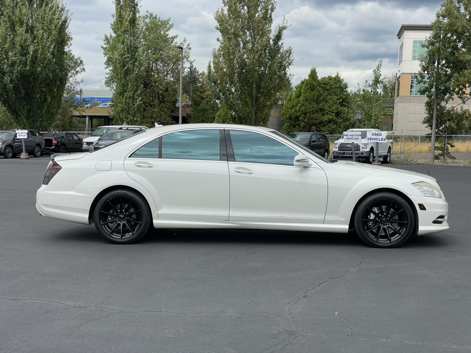 2010 Mercedes-Benz S-Class S 550 2