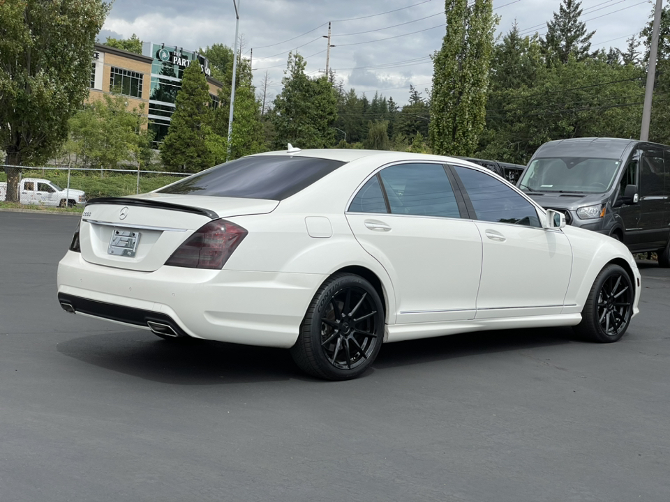 2010 Mercedes-Benz S-Class S 550 3