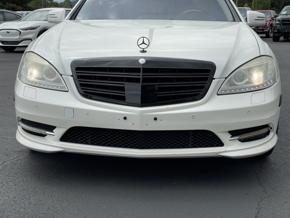 2010 Mercedes-Benz S-Class S 550 9