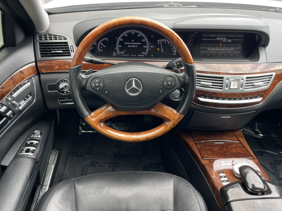 2010 Mercedes-Benz S-Class S 550 12