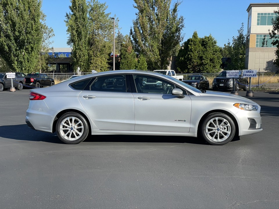 2019 Ford Fusion Hybrid SE 2