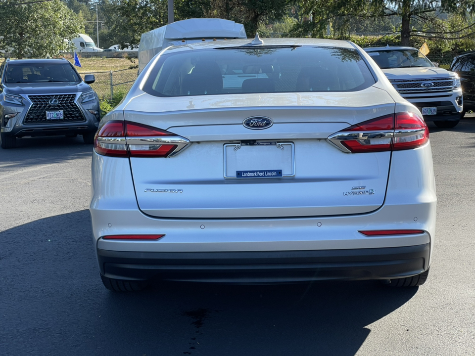 2019 Ford Fusion Hybrid SE 4