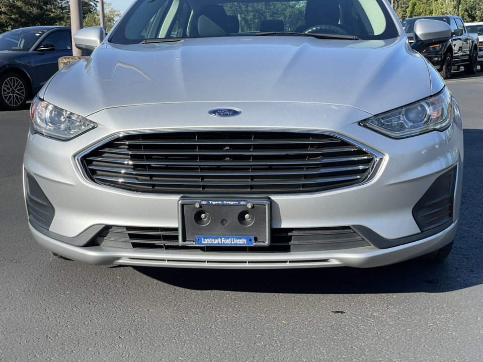 2019 Ford Fusion Hybrid SE 9