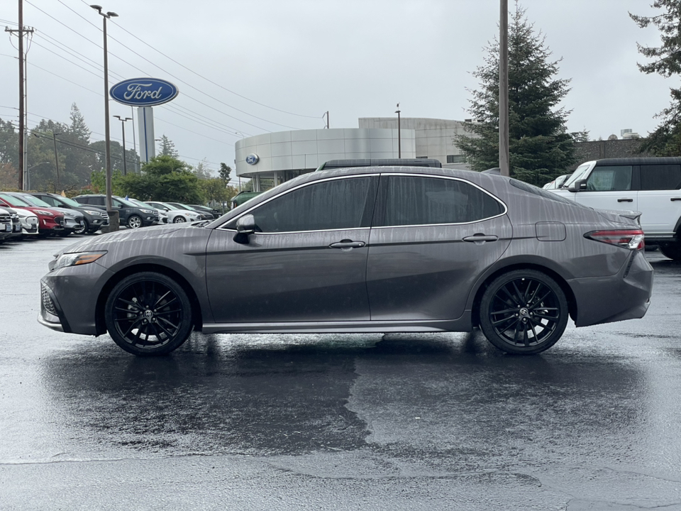 2022 Toyota Camry Hybrid XSE 6