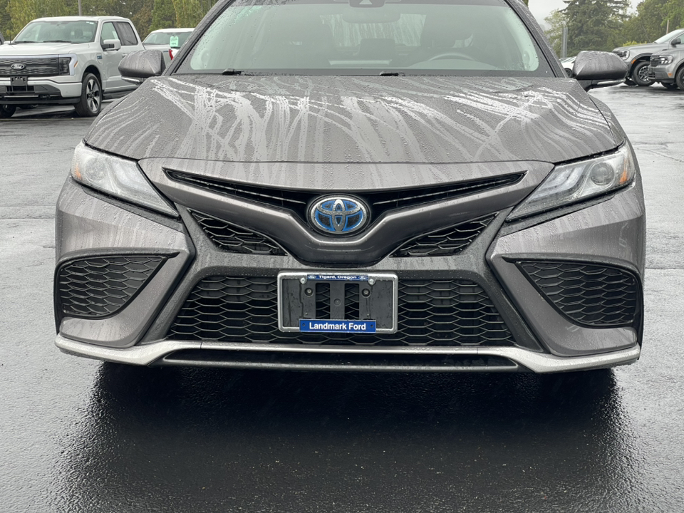 2022 Toyota Camry Hybrid XSE 9