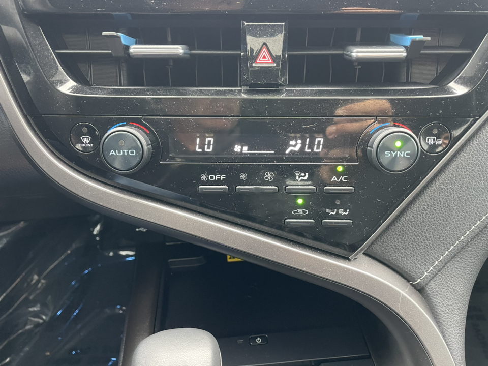 2022 Toyota Camry Hybrid XSE 24