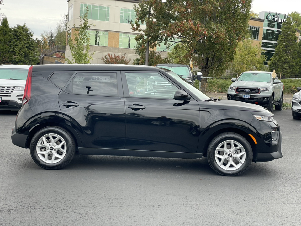 2020 Kia Soul S 2