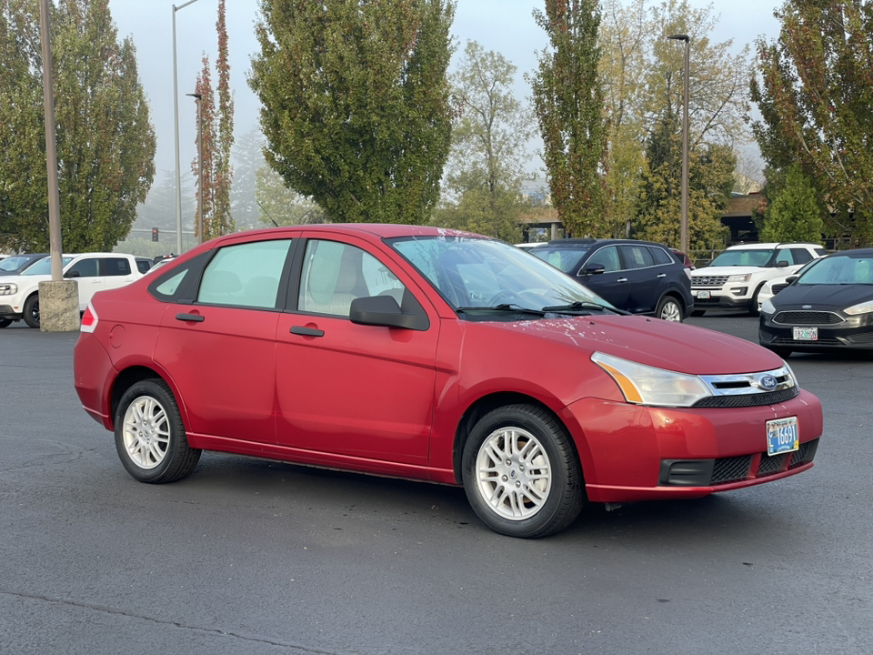 2011 Ford Focus SE 1