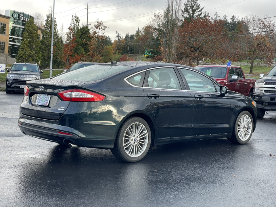 2014 Ford Fusion SE 3