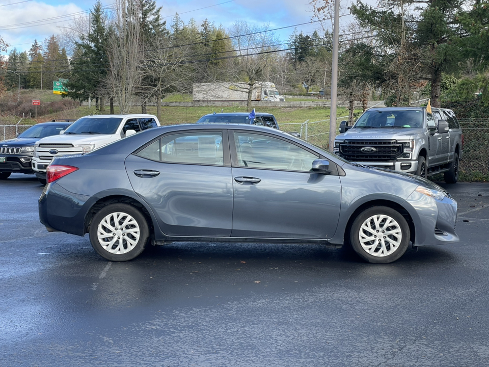 2017 Toyota Corolla LE 2