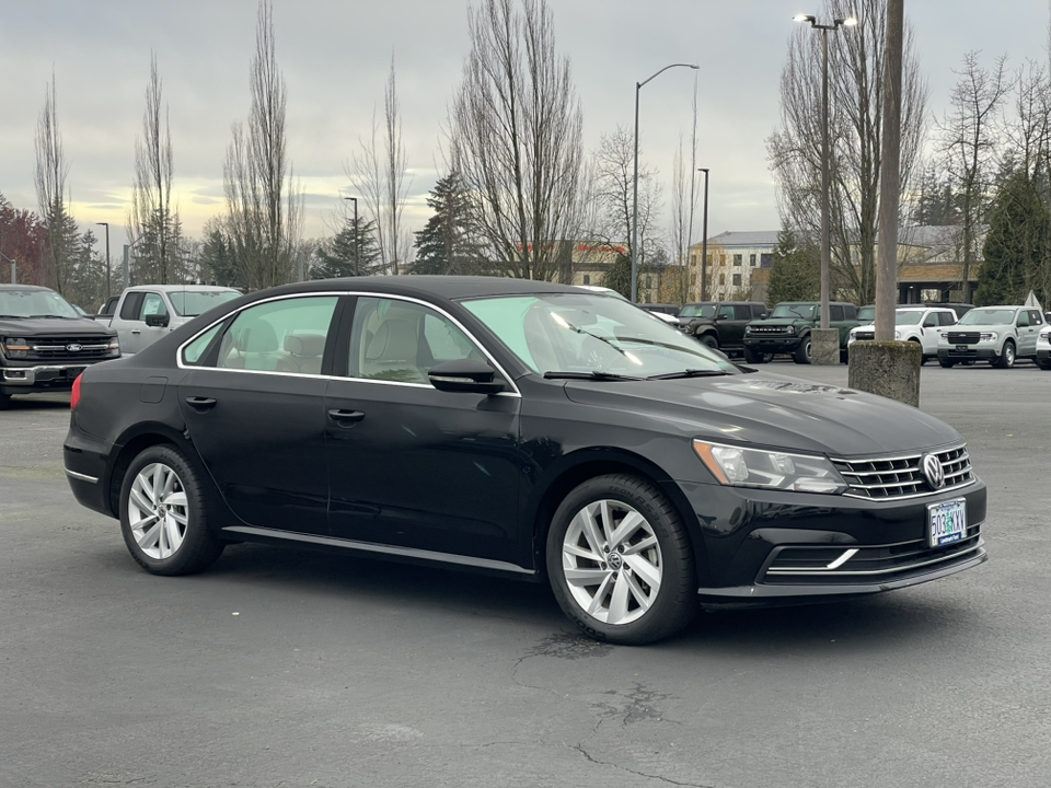 2018 Volkswagen Passat 2.0T SE 1