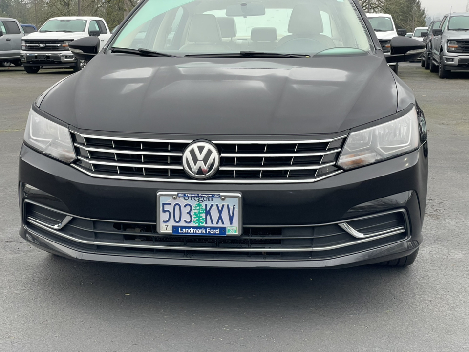 2018 Volkswagen Passat 2.0T SE 9