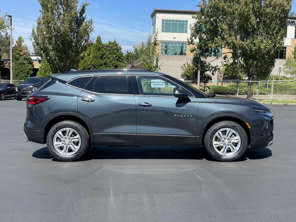 2019 Chevrolet Blazer Base 2