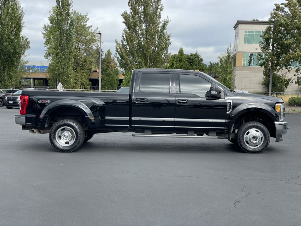 2017 Ford F-350SD Lariat 2