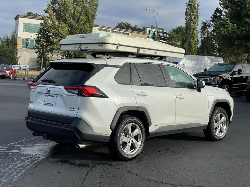 2021 Toyota RAV4 Hybrid XLE Premium 3