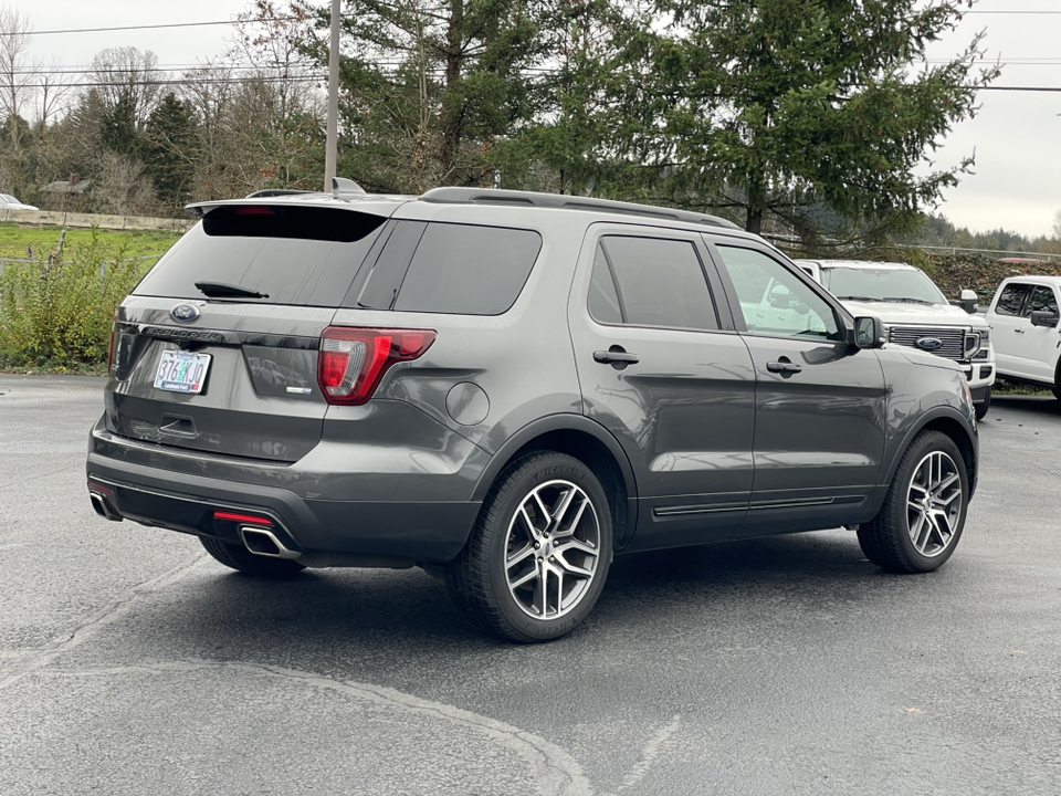 2017 Ford Explorer Sport 3