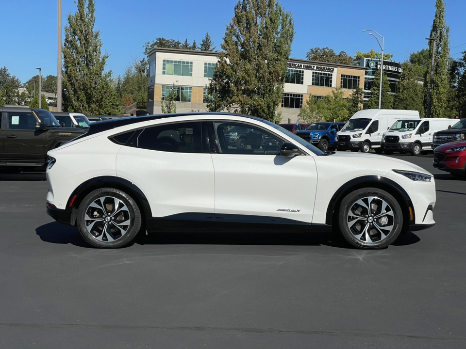 2021 Ford Mustang Mach-E Premium 2