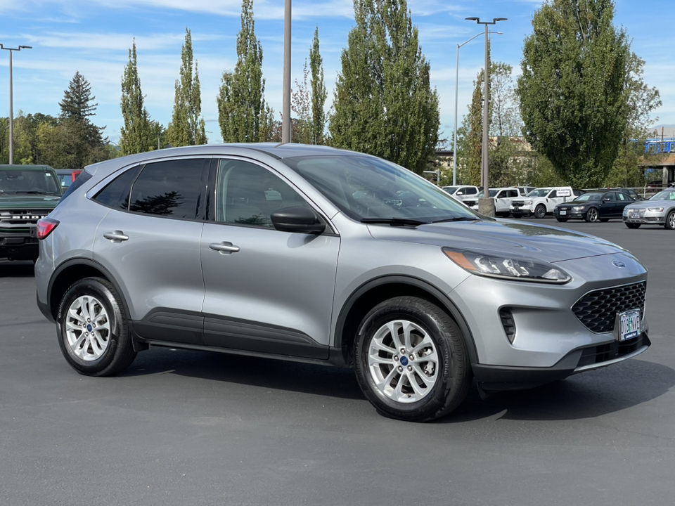 2022 Ford Escape SE 1