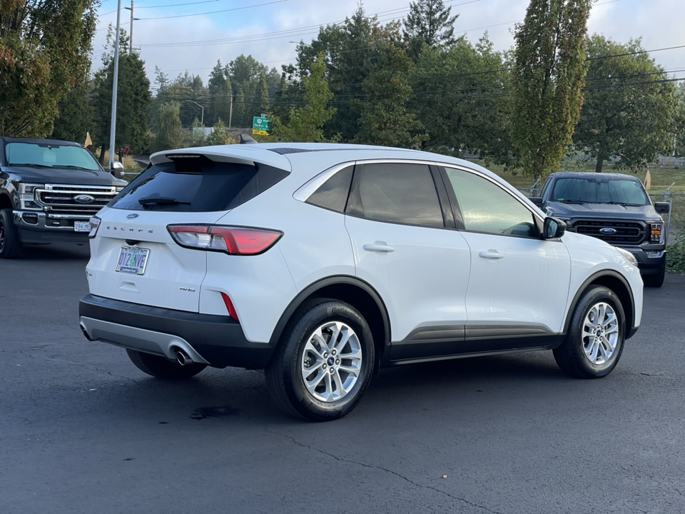 2022 Ford Escape SE 3