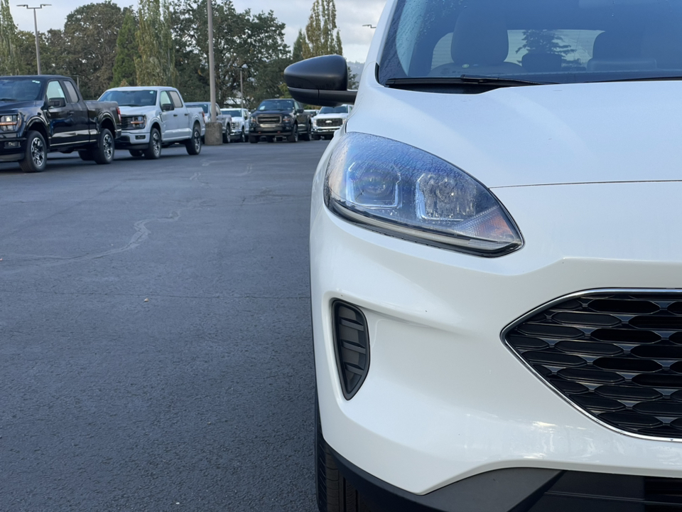 2022 Ford Escape SE 8