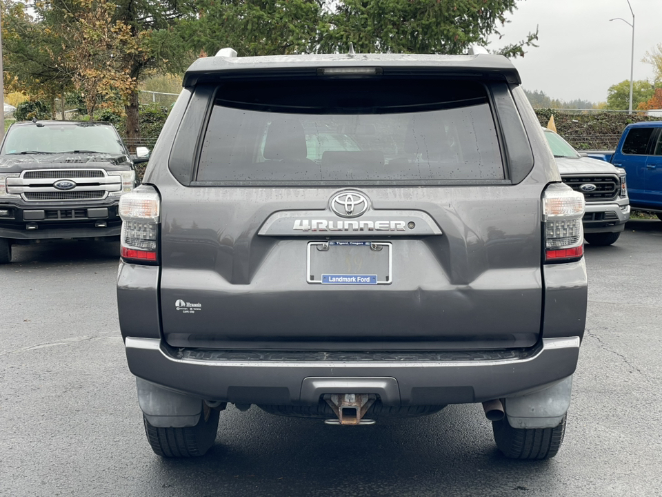 2016 Toyota 4Runner SR5 4