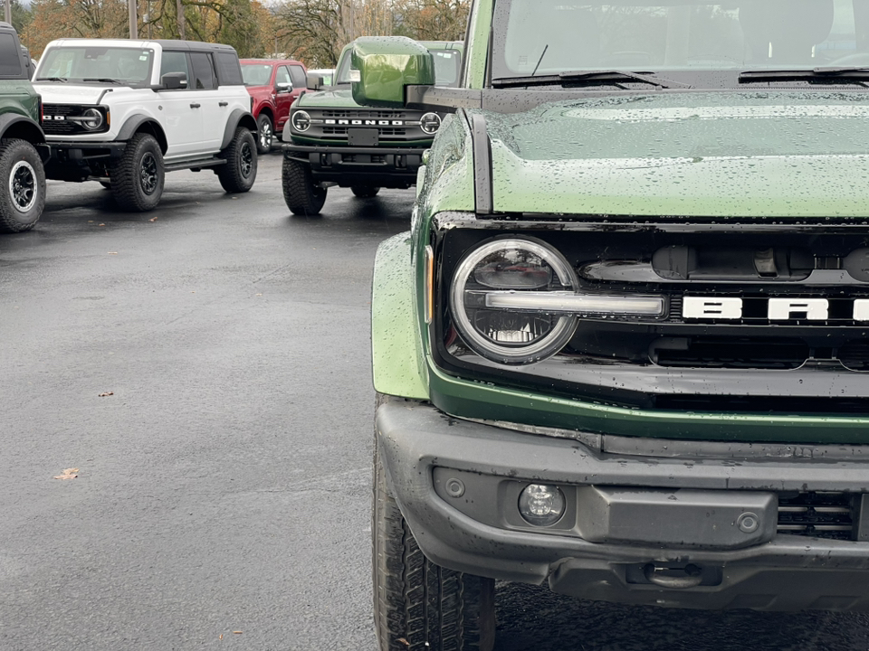 2022 Ford Bronco Outer Banks 8