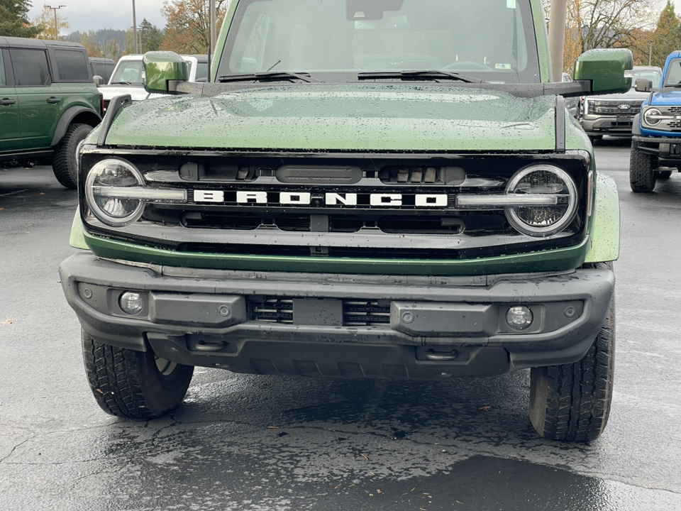 2022 Ford Bronco Outer Banks 9