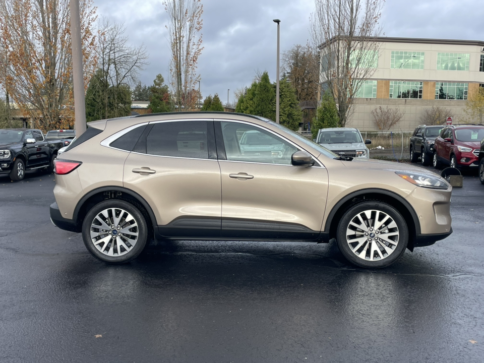 2020 Ford Escape Titanium 2