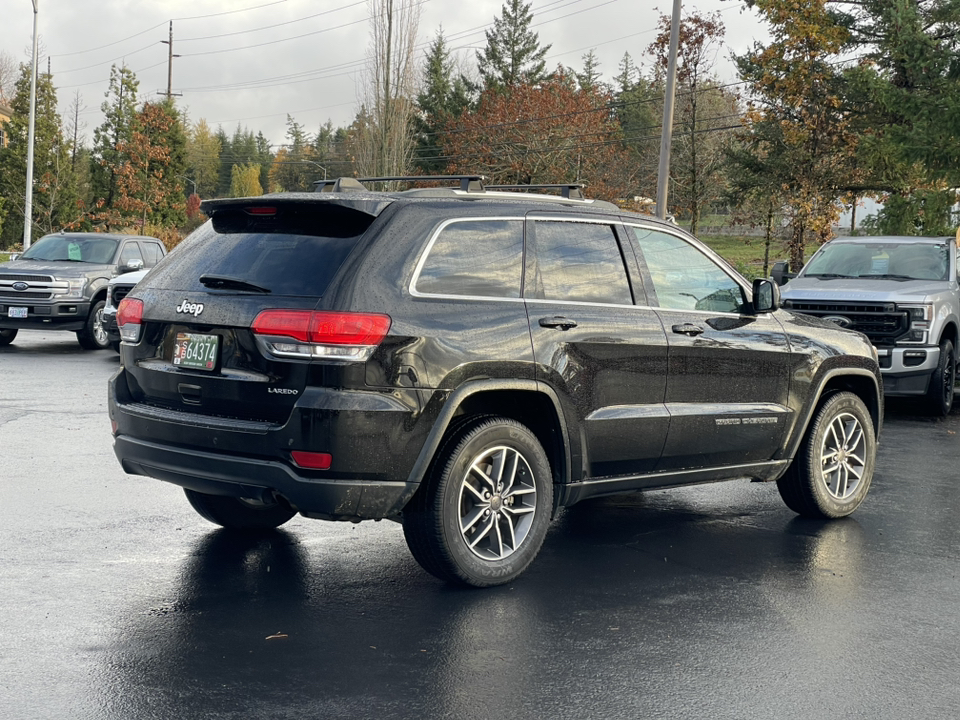 2019 Jeep Grand Cherokee Laredo E 3