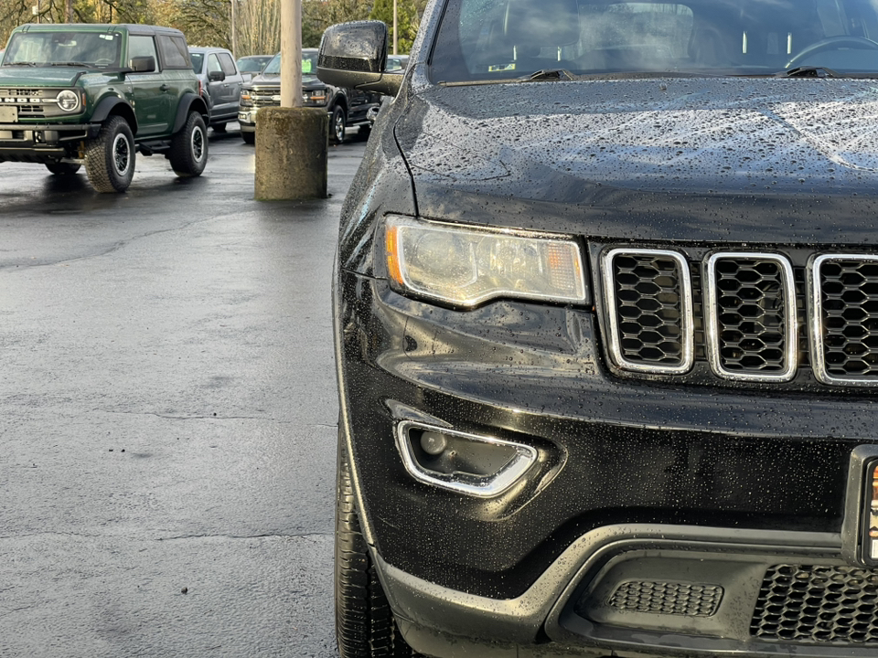 2019 Jeep Grand Cherokee Laredo E 8