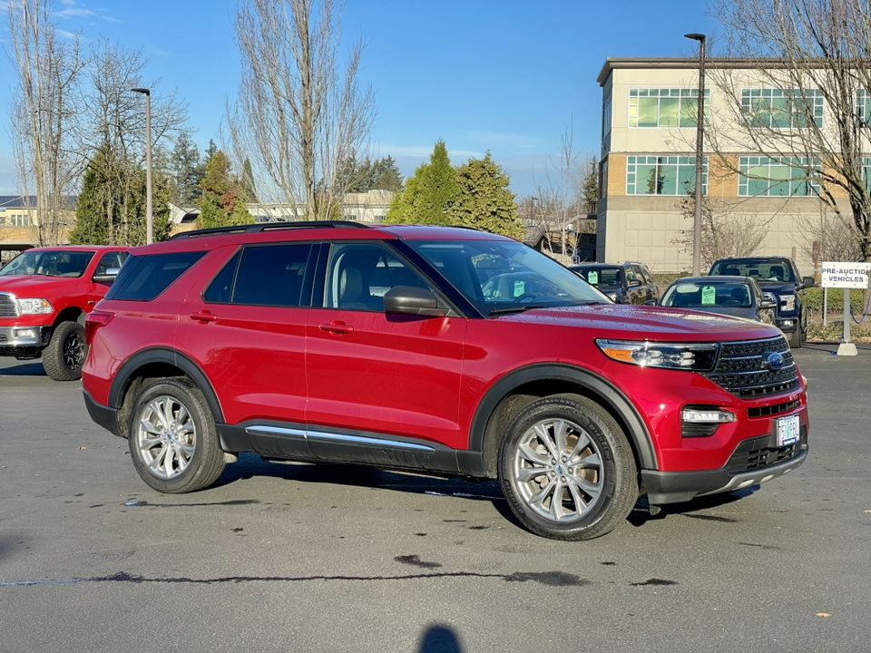 2022 Ford Explorer XLT 1